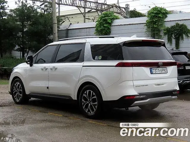 Kia Carnival 2021 — Фото 2/20