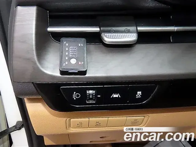 Kia Carnival 2021 — Фото 14/20