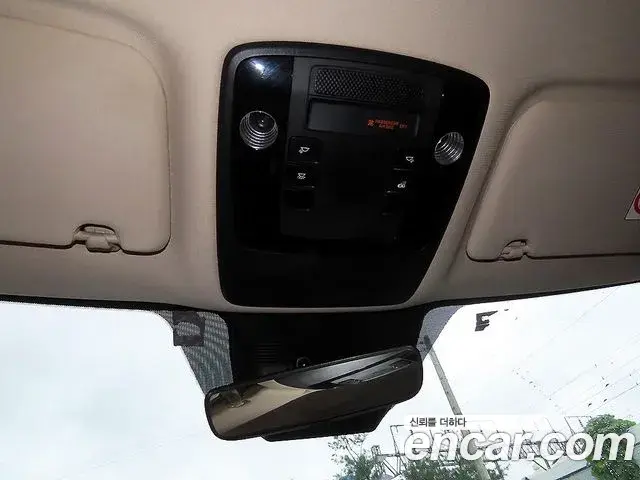 Kia Carnival 2021 — Фото 17/20