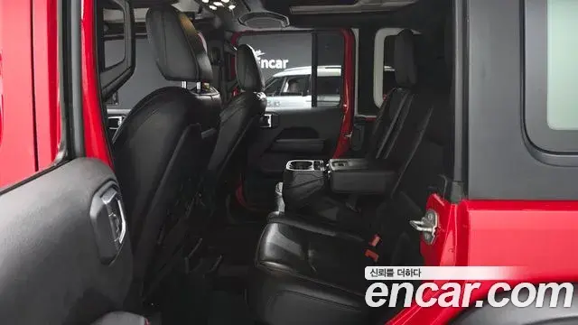 Jeep Wrangler 2022 — Фото 12/20