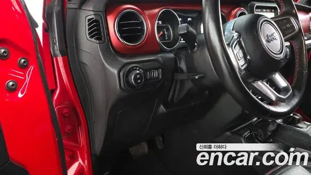 Jeep Wrangler 2022 — Фото 13/20