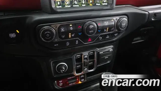 Jeep Wrangler 2022 — Фото 17/20
