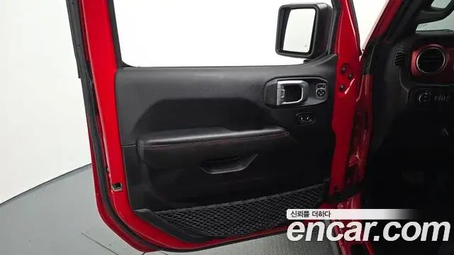 Jeep Wrangler 2022 — Photo 16/31