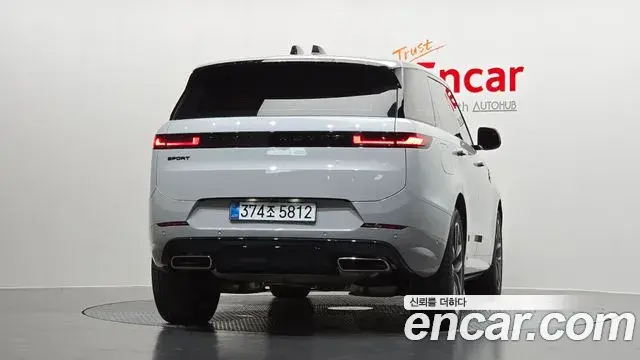 Land Rover Range Rover Sport 2025 — Şəkil 26/32