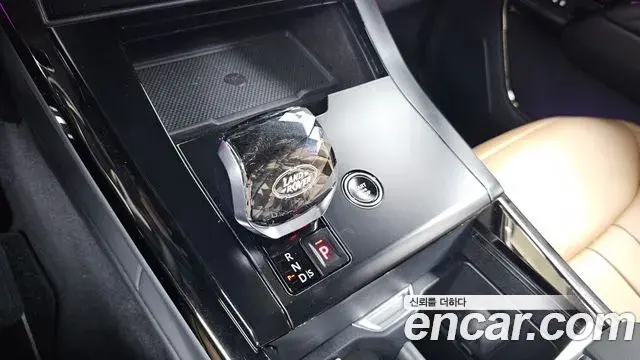 Land Rover Range Rover Sport 2025 — Şəkil 8/32