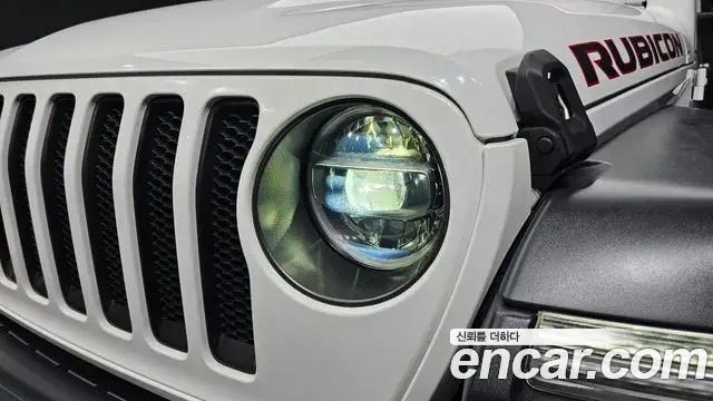 Jeep Wrangler 2019 — ფოტო 24/32
