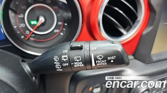 Jeep Wrangler 2019 — ფოტო 15/32