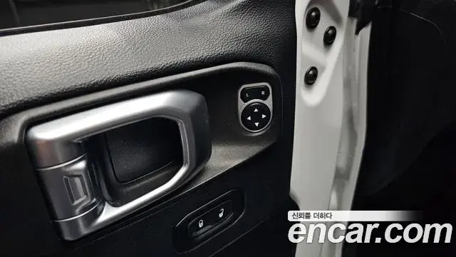 Jeep Wrangler 2019 — ფოტო 5/32