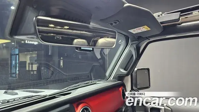 Jeep Wrangler 2019 — ფოტო 14/32