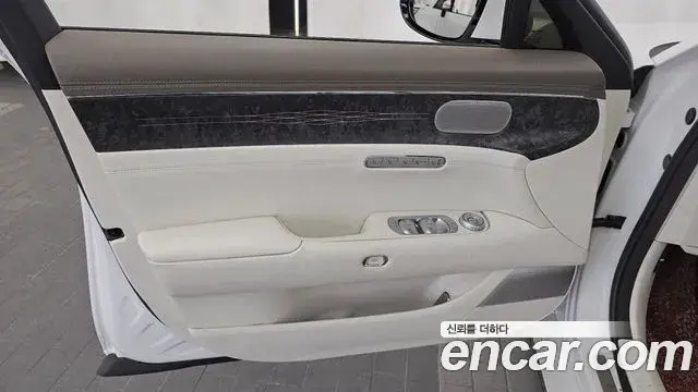 Genesis G90 2022 — Şəkil 24/41