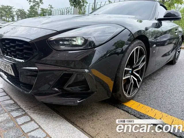 BMW Z4 2025 — Фото 1/15