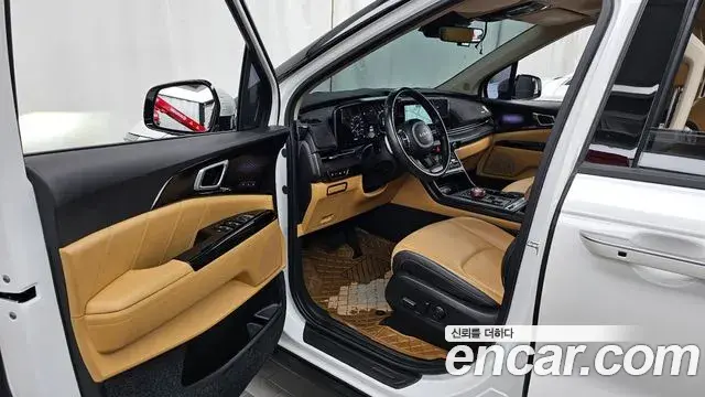 Kia Carnival 2021 — Фото 10/20