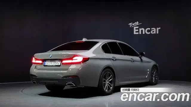 BMW 5 Series 2022 — Şəkil 20/20