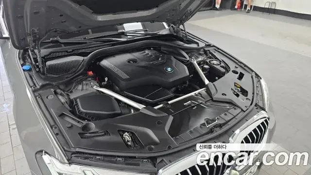 BMW 5 Series 2022 — Şəkil 17/20