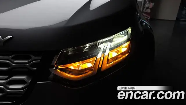 Land Rover Discovery Sport 2020 — Şəkil 11/41