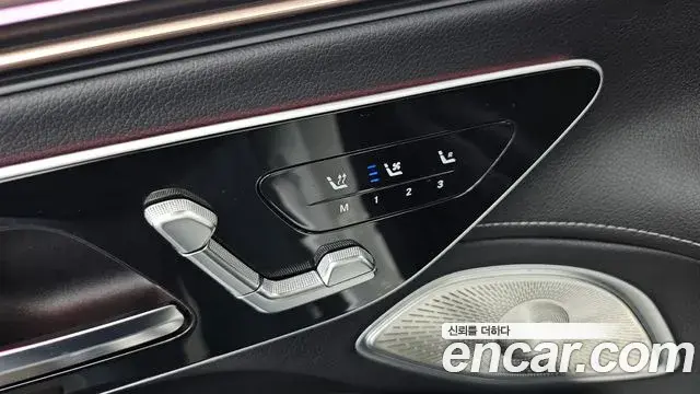 Mercedes-Benz EQS SUV 2024 — ფოტო 25/39