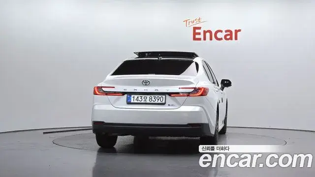 Toyota Camry 2025 — Şəkil 12/20