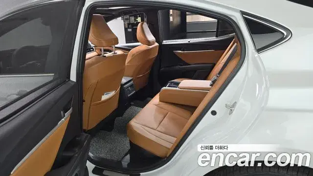 Toyota Camry 2025 — Şəkil 2/20