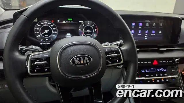 Kia Carnival 2021 — Фото 3/15