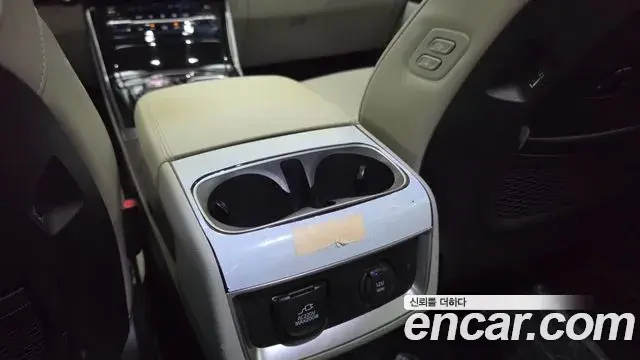 Kia Carnival 2021 — Фото 11/15