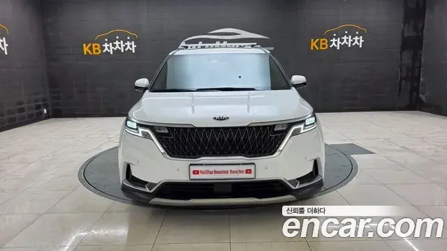 Kia Carnival 2021 — Фото 14/15