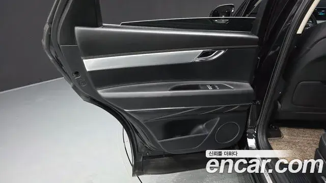 Genesis GV80 2022 — Photo 9/33