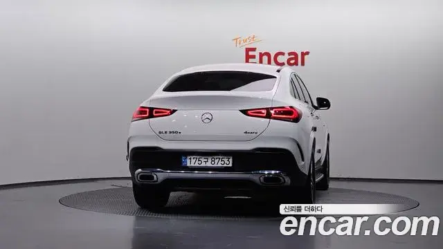 Mercedes-Benz GLE-Class 2021 — Фото 4/20