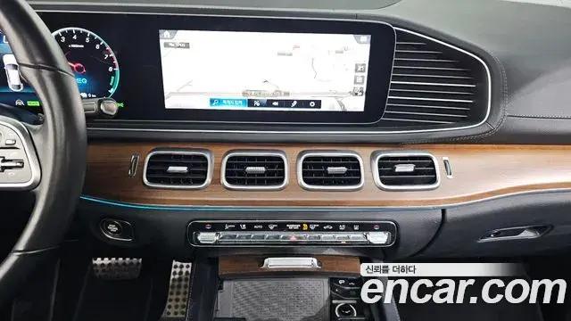Mercedes-Benz GLE-Class 2021 — Фото 12/20