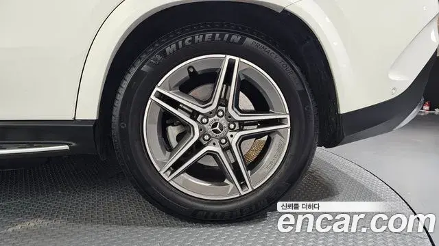 Mercedes-Benz GLE-Class 2021 — ფოტო 26/31