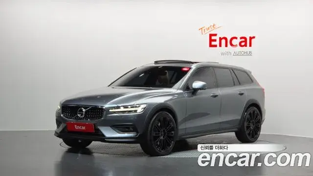 Volvo V60 Cross Country 2019 — Şəkil 11/20