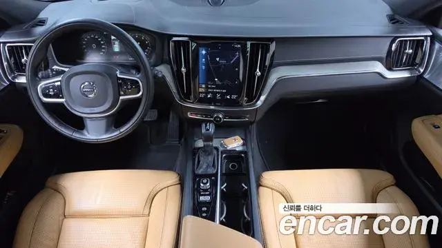 Volvo V60 Cross Country 2019 — Şəkil 13/20