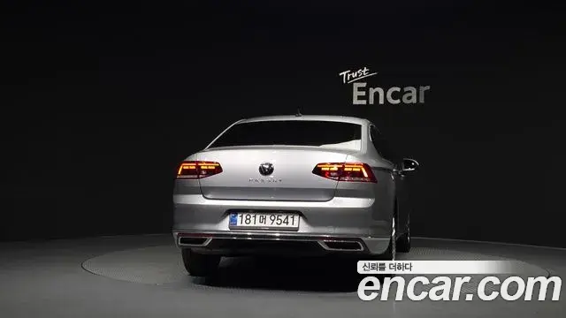 Volkswagen Passat GT 2021 — Şəkil 2/20