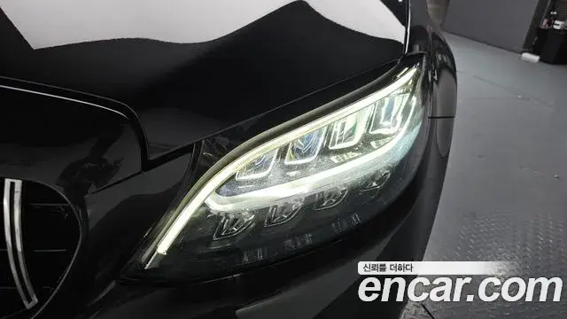 Mercedes-Benz C-Class 2020 — ფოტო 21/34