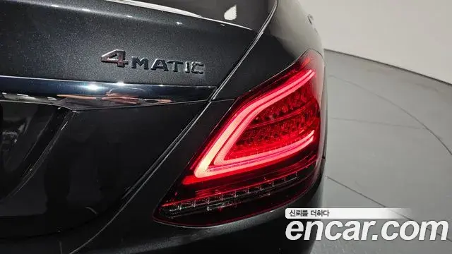 Mercedes-Benz C-Class 2020 — ფოტო 24/34