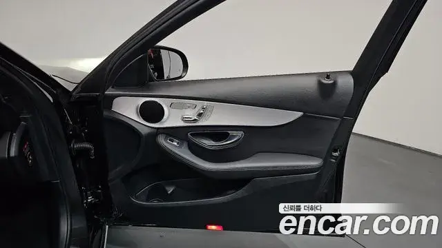 Mercedes-Benz C-Class 2020 — ფოტო 12/34