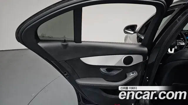 Mercedes-Benz C-Class 2020 — ფოტო 28/34