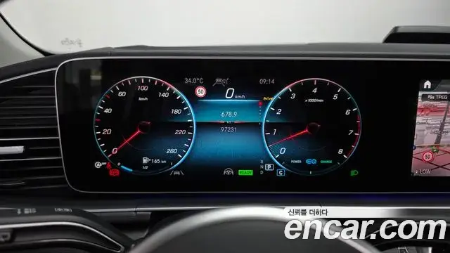 Mercedes-Benz GLE-Class 2022 — Фото 8/20