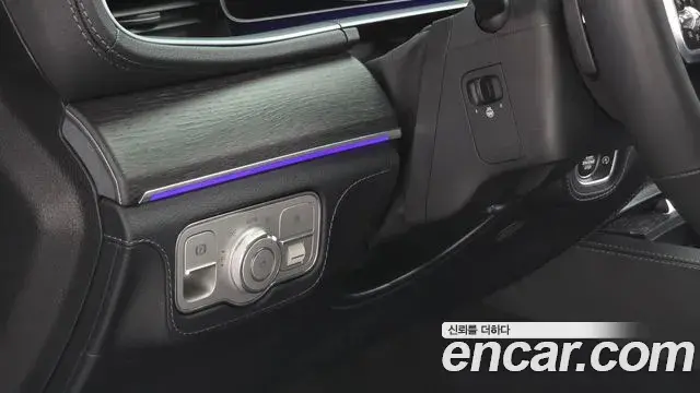 Mercedes-Benz GLE-Class 2022 — Фото 15/20