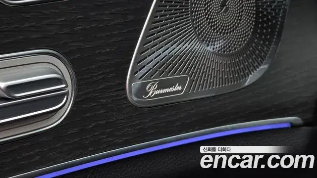 Mercedes-Benz GLE-Class 2022 — Photo 7/35