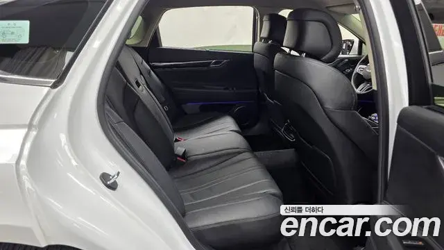 Genesis G80 2024 — ფოტო 14/32
