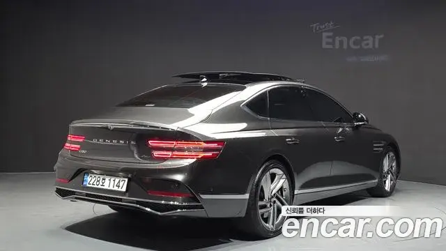 Genesis G80 2024 — Photo 18/20