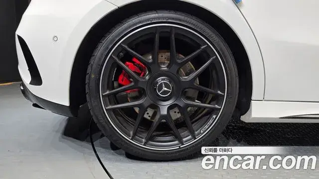 Mercedes-Benz A-Class 2025 — Фото 5/20