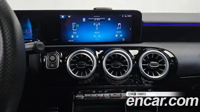 Mercedes-Benz A-Class 2025 — Фото 12/20