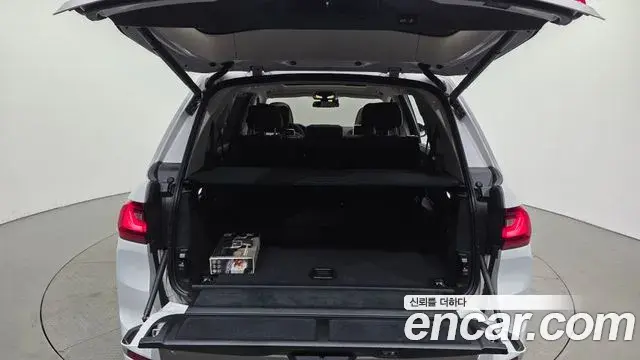 BMW X7 2022 — Photo 33/37