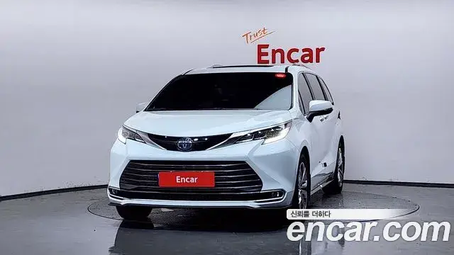 Toyota Sienna 2022 — ფოტო 30/37