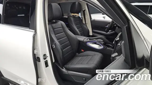 Mercedes-Benz GLE-Class 2023 — Фото 10/20