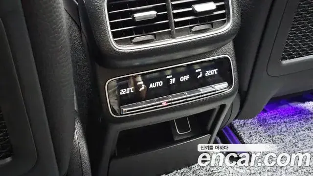 Mercedes-Benz GLE-Class 2023 — Photo 16/33