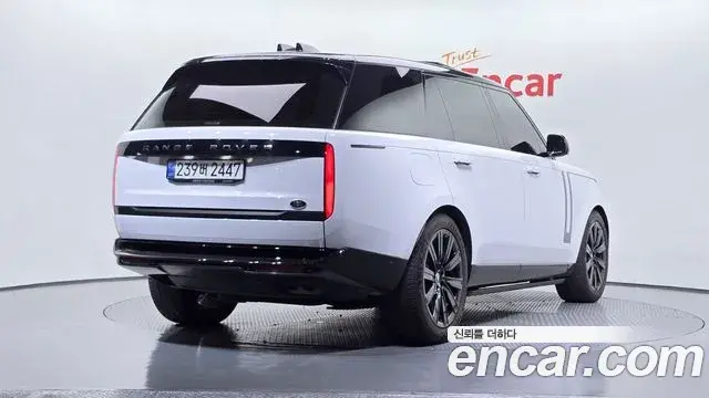 Land Rover Range Rover 2023 — Photo 8/20