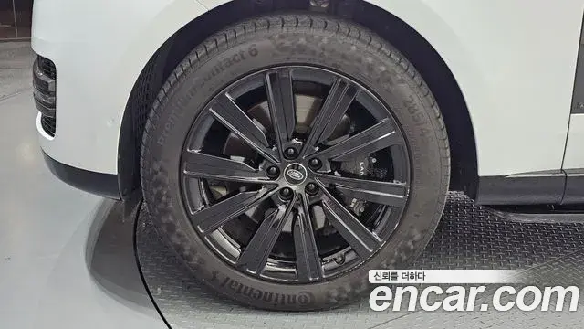 Land Rover Range Rover 2023 — Photo 3/20
