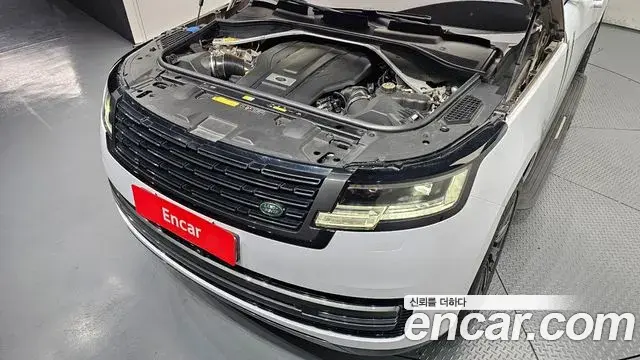 Land Rover Range Rover 2023 — Photo 10/20